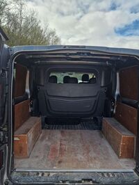 VAUXHALL VIVARO