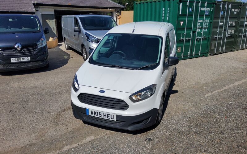 FORD TRANSIT COURIER