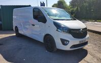 VAUXHALL VIVARO