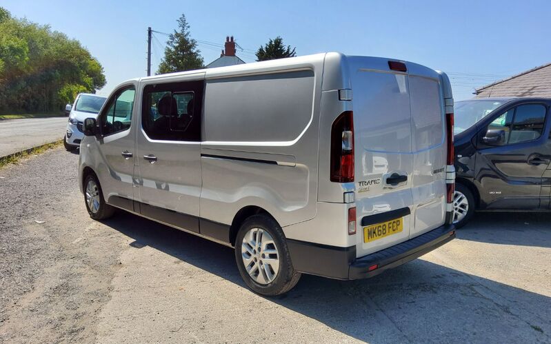 RENAULT TRAFIC