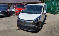 VAUXHALL VIVARO