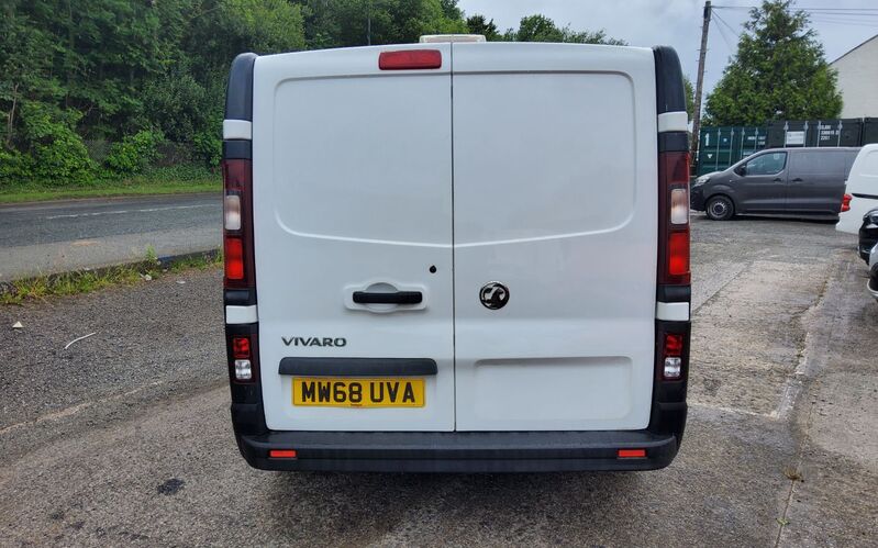 VAUXHALL VIVARO