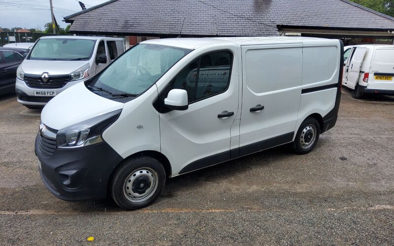 VAUXHALL VIVARO