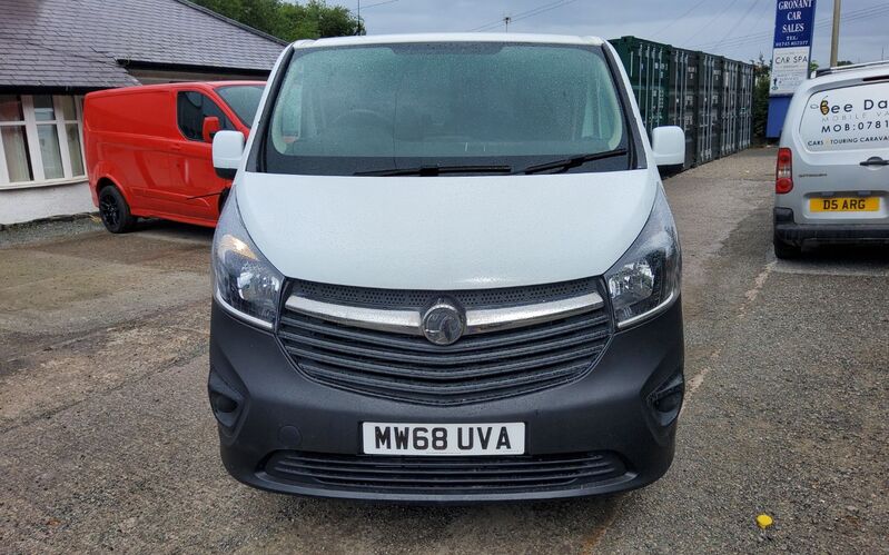 VAUXHALL VIVARO