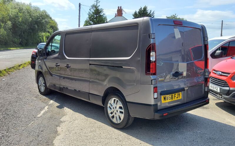 RENAULT TRAFIC