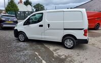 NISSAN NV200