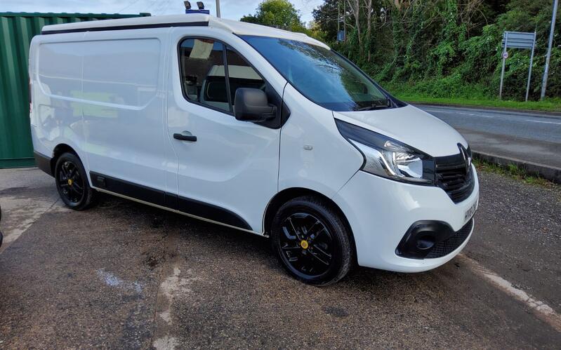 RENAULT TRAFIC