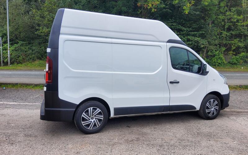 RENAULT TRAFIC