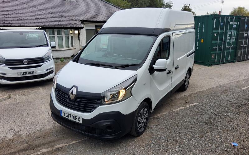 RENAULT TRAFIC