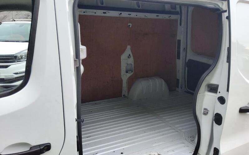 RENAULT TRAFIC