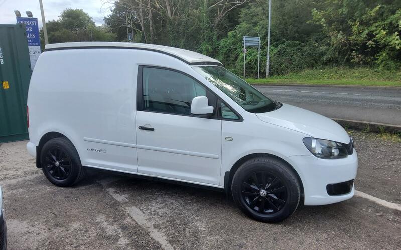 VOLKSWAGEN CADDY